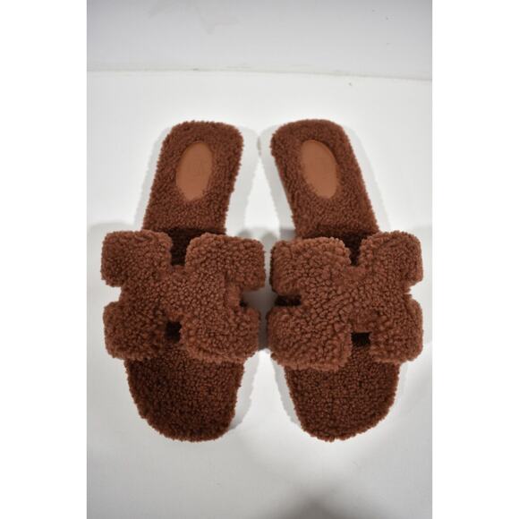 Hermes Oran Teddy Shearling Fur Brown H Logo Slide Sandal Mule Flat Flip Flop 38 - Picture 7 of 12